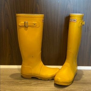 Yellow Hunter Wellies / Rain Boots